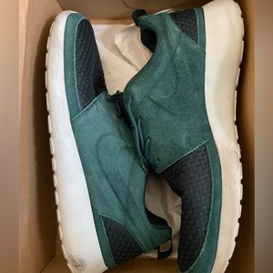 Nike Rosherun Woven (Used)